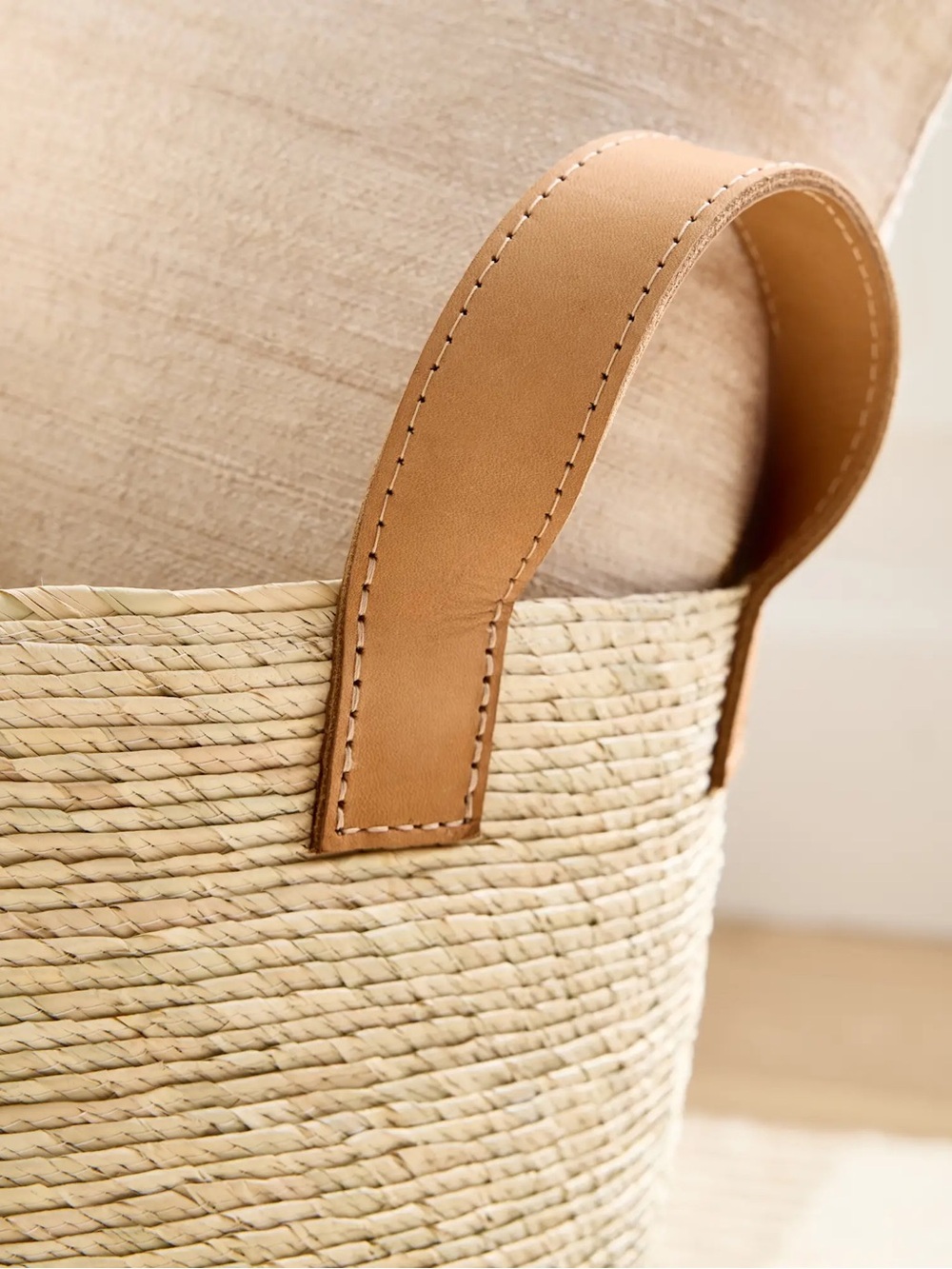 NWT QUINCE Set Of 2 Handwoven Round Palm Baskets Medium Natural 8974 - Picture 4 of 16